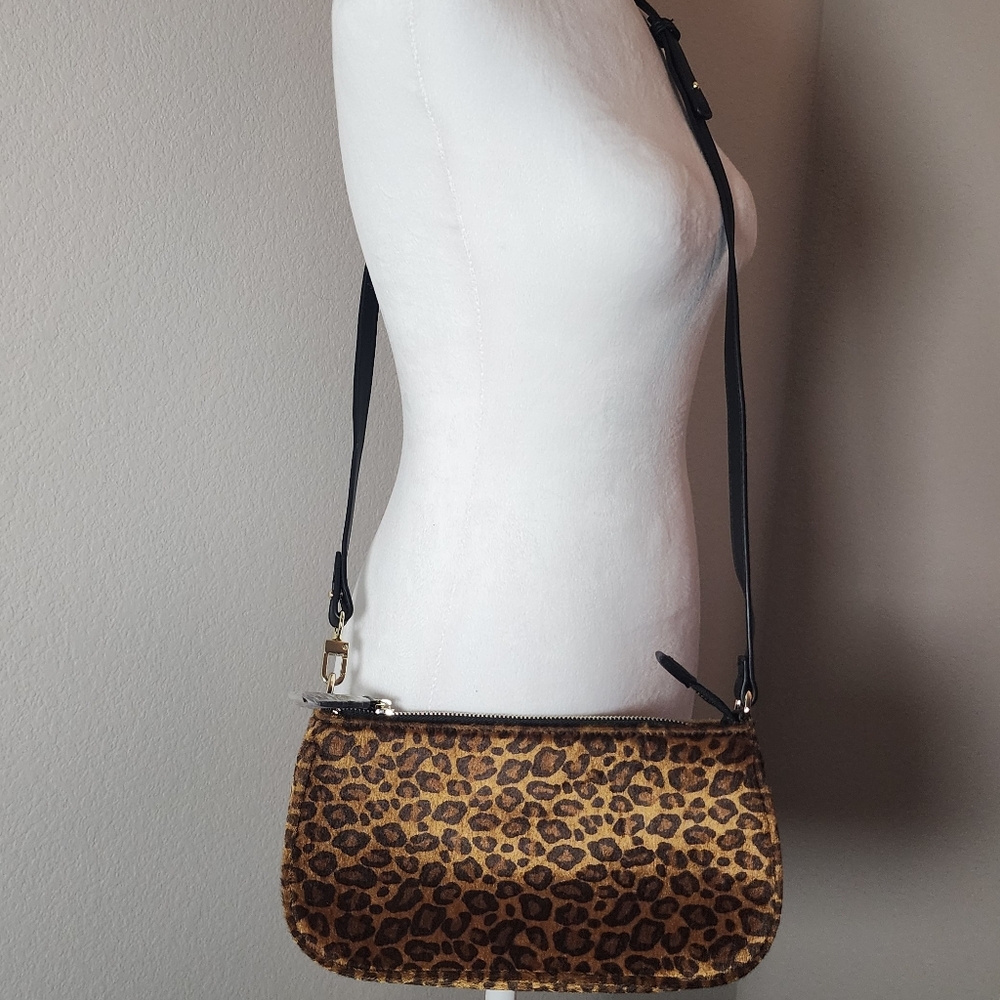 New - Cheetah print purse